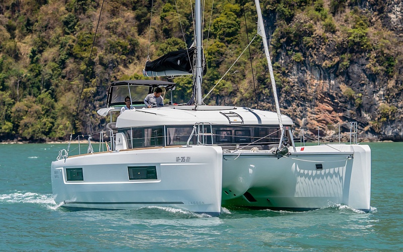 Lagoon 40